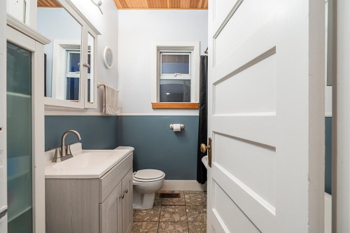 1408 Edinburgh Street, New Westminster, BC 