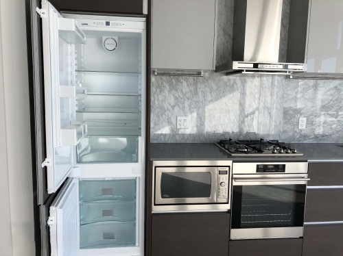 3003-4670 Assembly Way, Burnaby, BC 