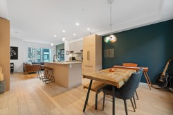 5-528 2nd Street E North Vancouver, BC V7L 0G8