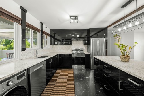 1121 Prairie Avenue, Port Coquitlam, BC 