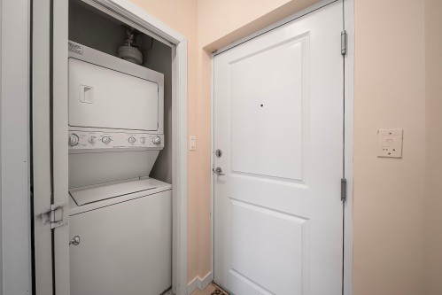 205-5611 Goring Street, Burnaby, BC 