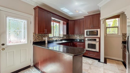 1556 62Nd Avenue W, Vancouver, BC 