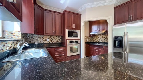 1556 62Nd Avenue W, Vancouver, BC 