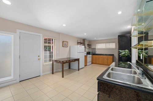 1556 62Nd Avenue W, Vancouver, BC 