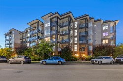306-22577 Royal Crescent  Maple Ridge, BC V2X 2M2