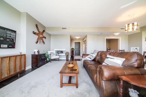 1004-1415 Parkway Boulevard, Coquitlam, BC 