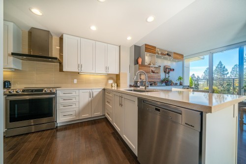 1004-1415 Parkway Boulevard, Coquitlam, BC 