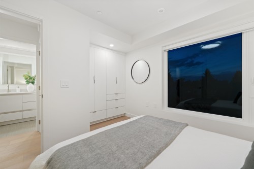 1-1632 21St Avenue E, Vancouver, BC 