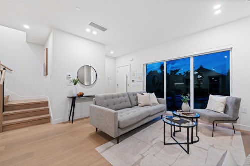 1-1632 21St Avenue E, Vancouver, BC 