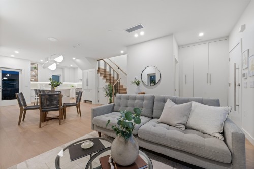 1-1632 21St Avenue E, Vancouver, BC 