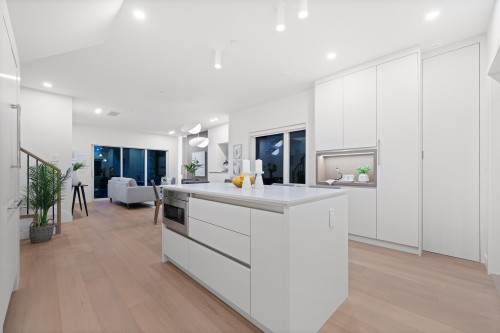 1-1632 21St Avenue E, Vancouver, BC 