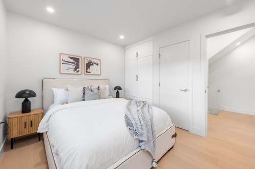 2134 10Th Avenue E, Vancouver, BC 