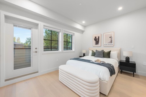 2134 10Th Avenue E, Vancouver, BC 