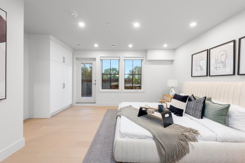 2134 10Th Avenue E, Vancouver, BC 