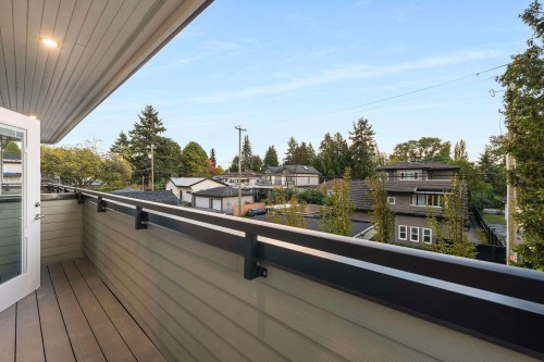 2134 10Th Avenue E, Vancouver, BC 