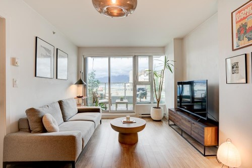 201-983 Hastings Street E, Vancouver, BC 