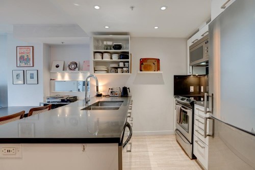 201-983 Hastings Street E, Vancouver, BC 