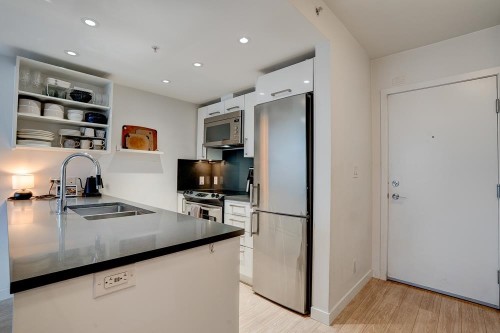 201-983 Hastings Street E, Vancouver, BC 