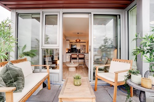 201-983 Hastings Street E, Vancouver, BC 