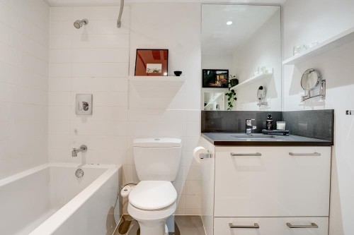 201-983 Hastings Street E, Vancouver, BC 