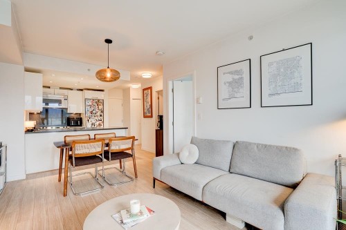 201-983 Hastings Street E, Vancouver, BC 