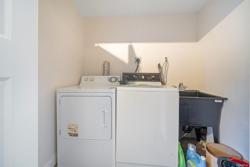 2131 Fraserview Drive, Vancouver, BC 