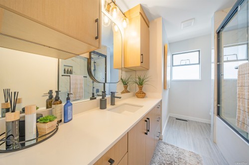 2131 Fraserview Drive, Vancouver, BC 