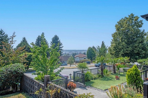 2131 Fraserview Drive, Vancouver, BC 