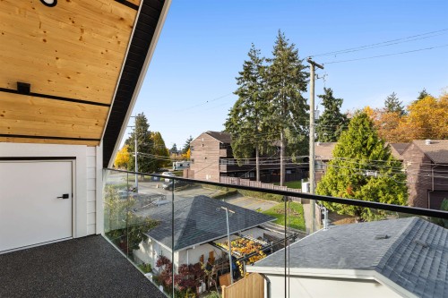 2-3429 Napier Street, Vancouver, BC 