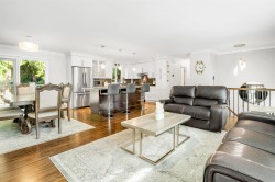 1638 Western Drive  Port Coquitlam, BC V3C 2X3