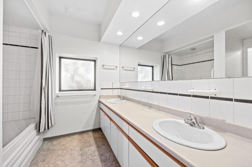 3576 17Th Avenue W, Vancouver, BC 