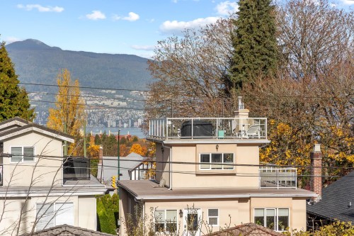 3576 17Th Avenue W, Vancouver, BC 