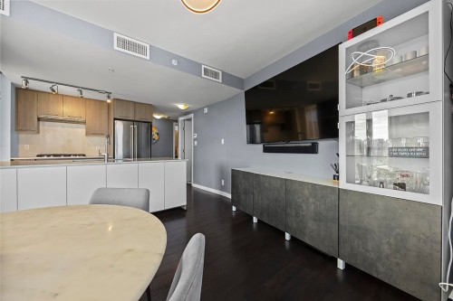 1007-7708 Alderbridge Way, Richmond, BC 