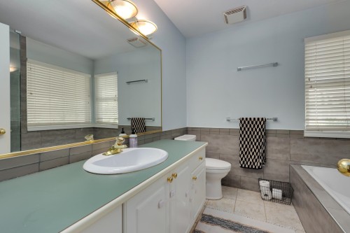 1400 Riverside Drive, North Vancouver, BC 