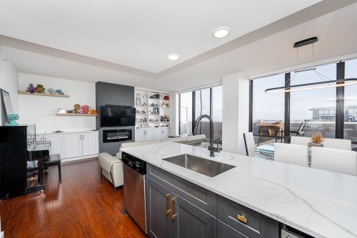 Ph7-9188 Cook Road, Richmond, BC 