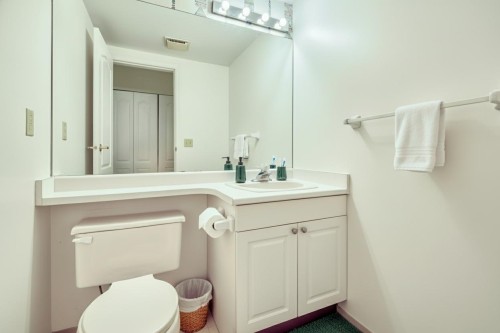 204-7540 Minoru Boulevard, Richmond, BC 