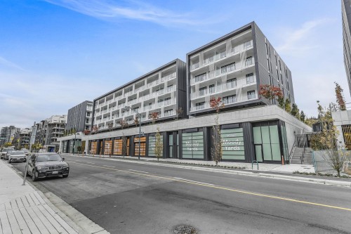 203-3075 Murray, Port Moody, BC 