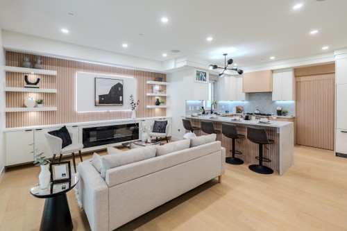 1-3576 Pender Street E, Vancouver, BC 