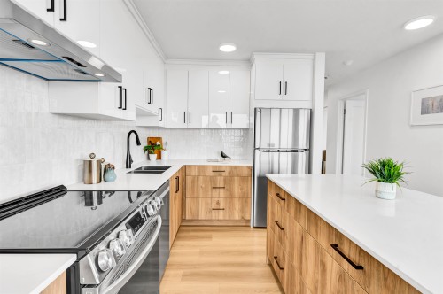 2003-6540 Burlington Avenue  Burnaby, BC V5H 4G3