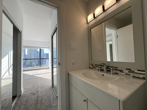 1177 Pacific Blvd, Vancouver, BC 