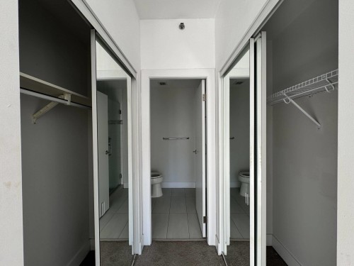 1177 Pacific Blvd, Vancouver, BC 