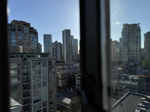 1177 Pacific Blvd, Vancouver, BC 