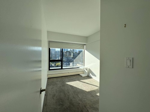 1177 Pacific Blvd, Vancouver, BC 