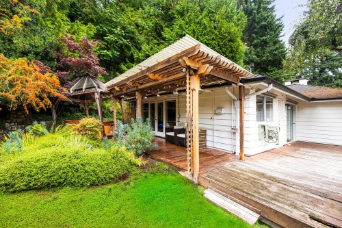 4110 Burkeridge Place, West Vancouver, BC 