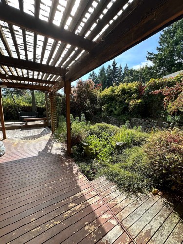 4110 Burkeridge Place, West Vancouver, BC 