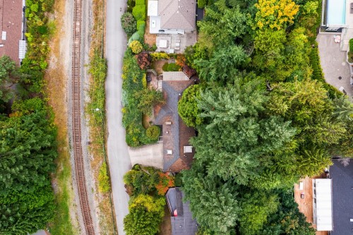 4110 Burkeridge Place, West Vancouver, BC 