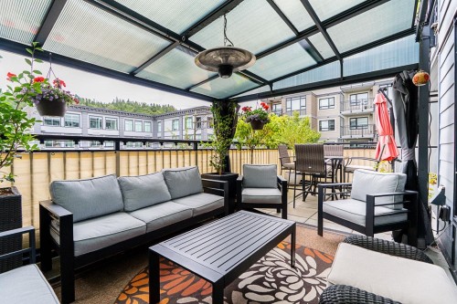 221-2525 Clarke Street, Port Moody, BC 