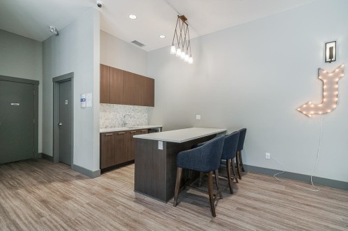 221-2525 Clarke Street, Port Moody, BC 