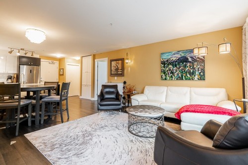 221-2525 Clarke Street, Port Moody, BC 