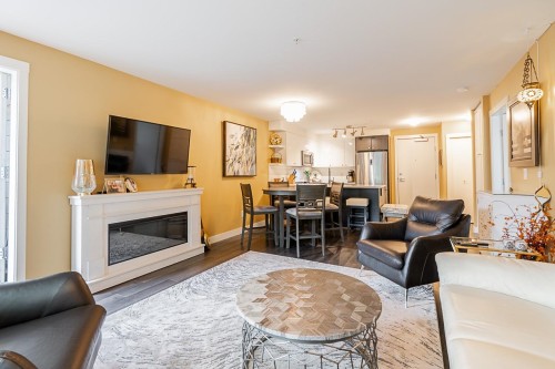 221-2525 Clarke Street, Port Moody, BC 